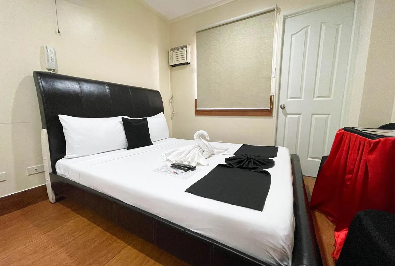 Chanel Paris Hotel Powered By Cocotel Taguig 3*,  Philippines