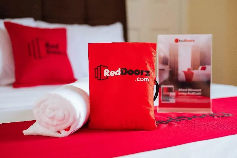 Chanel Paris Hotel Powered By Cocotel Taguig Philippines