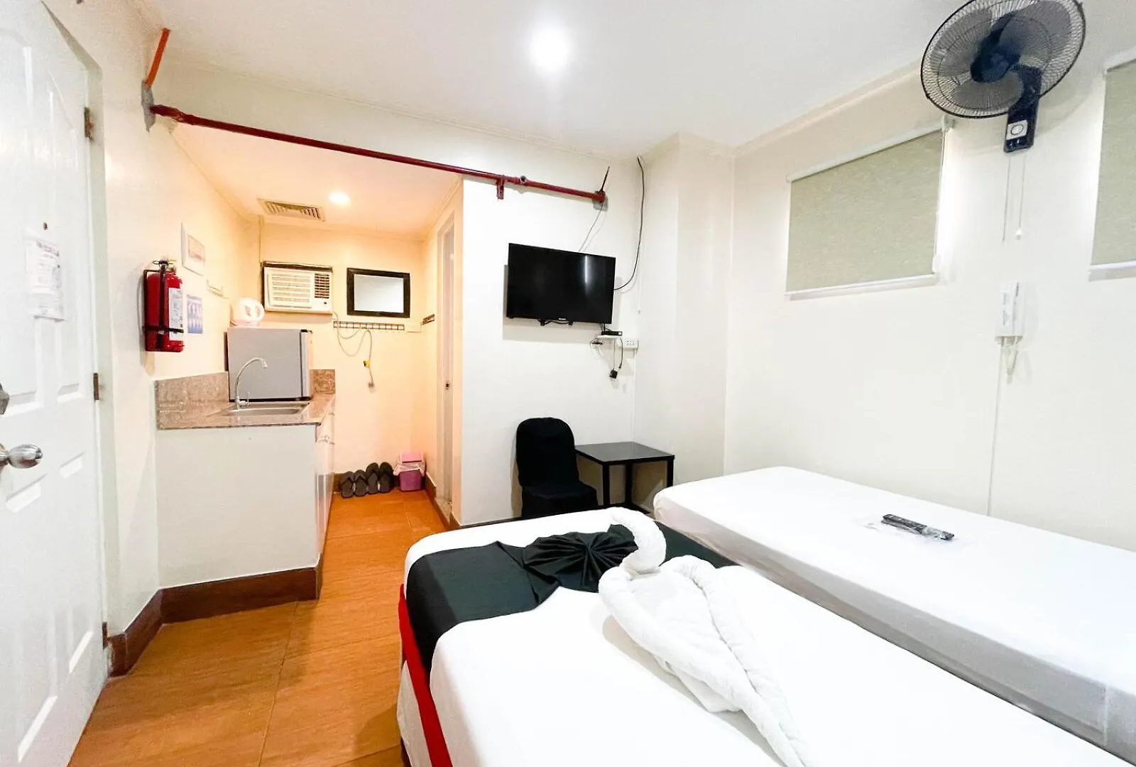 Chanel Paris Hotel Powered By Cocotel Taguig